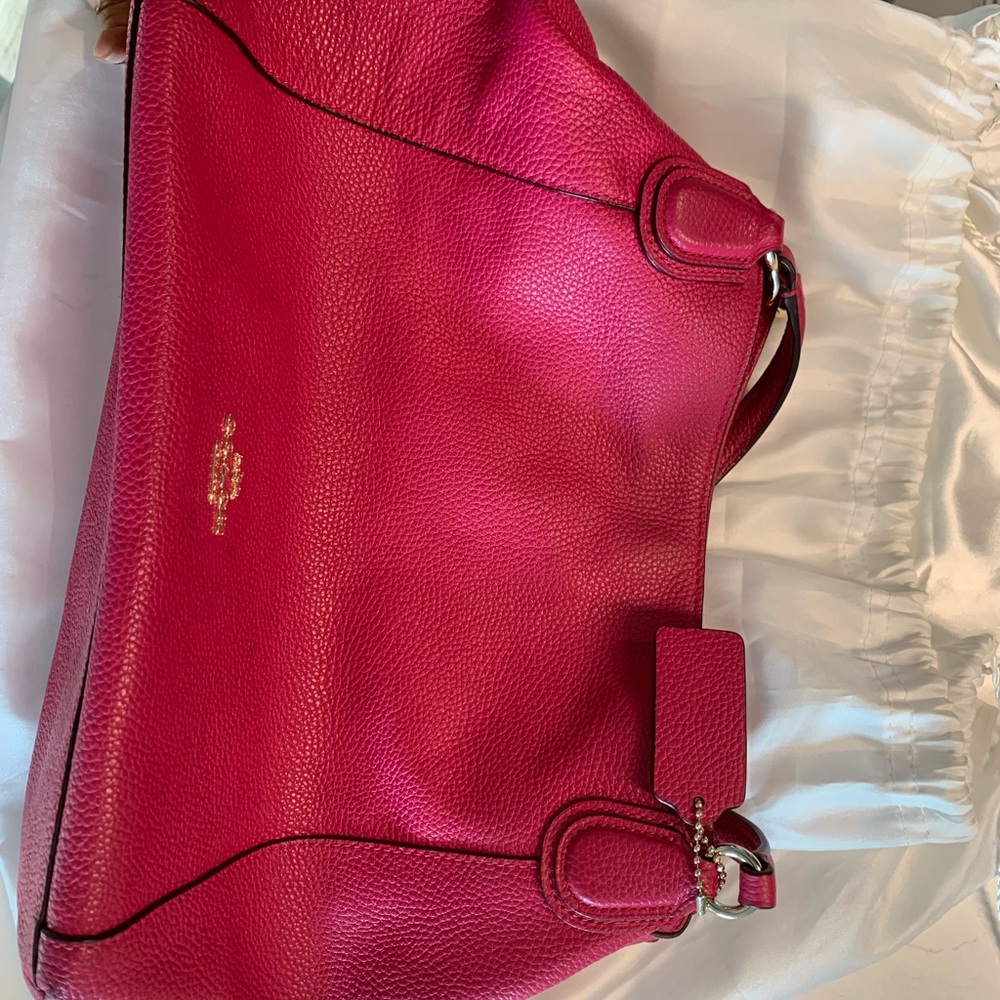 Elegant Coach purse 👜